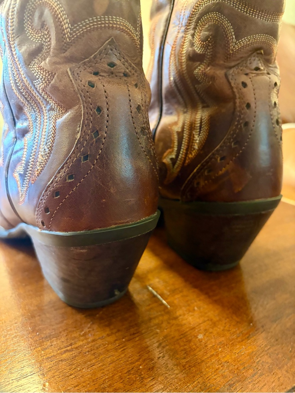 Ariat heritage Cognac Brown Embroidered Western Heeled Boots - Women's 10 - Picture 7 of 10